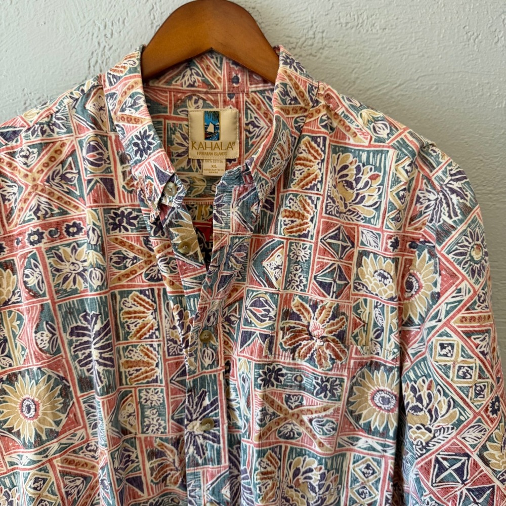 Kahala Hawaiian Islands Shirt XL Red Blue Floral Geometric Patchwork Cotton